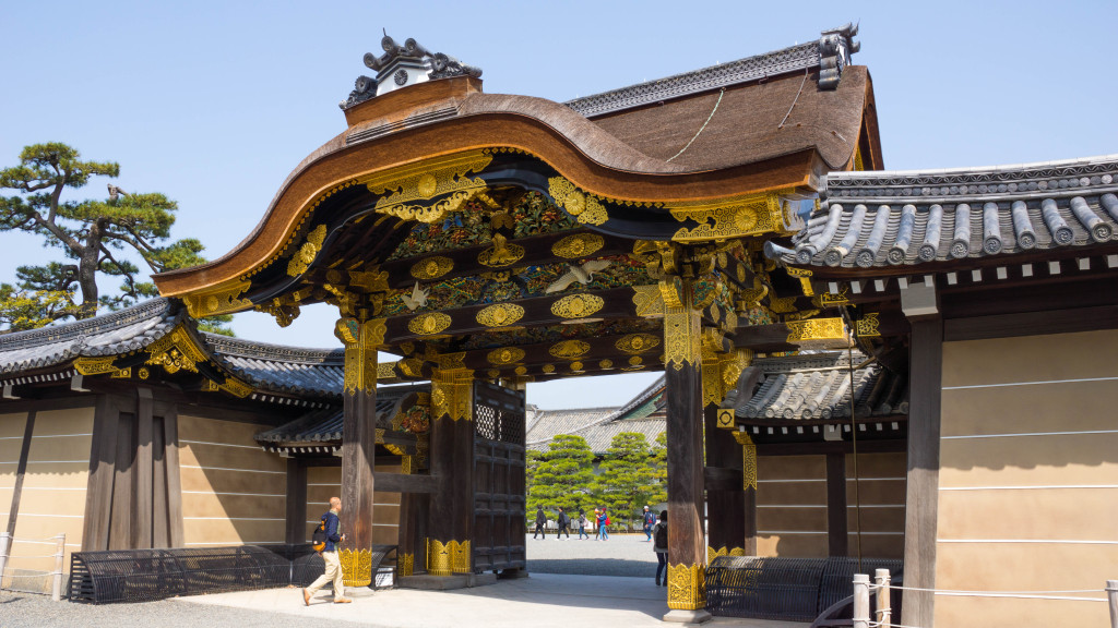 Karamon gate at Nijo Castle, Kyoto, Japan | cultivatorkitchen.com
