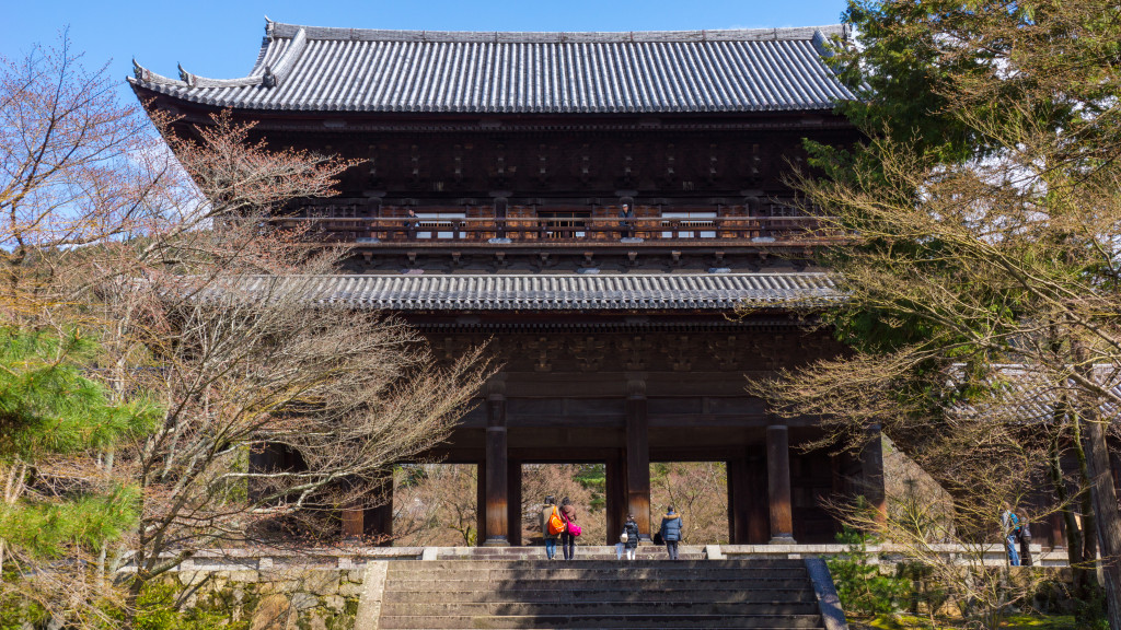 The sanmon (main gate) at Nanzen-ji, Kyoto, Japan | cultivatorkitchen.com
