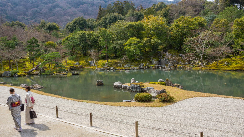 garden at Tenru-ji Temple, Arashiyama, Kyoto, Japan | cultivatorkitchen.com